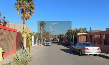 Casa en Arriendo en Batallón Atacama esquina Juan Martínez