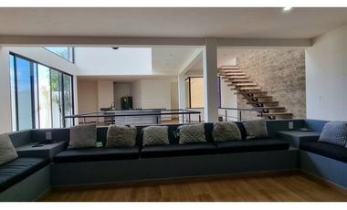 EN RENTA CASA SOLA NUEVA Y MODERNA EN FRACC BURGOS TEMIXCO CON VIG