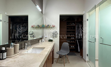 CASA EN VENTA EN CARRETERA NACIONAL