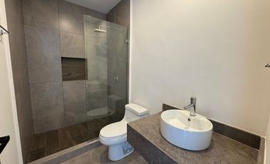 Departamento Penthouse en renta edificio M10, Montebello, Mérida