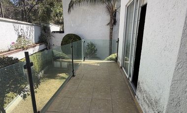 Residencia de Lujo en Condominio con Doble Filtro de Seguridad