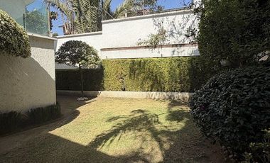 Residencia de Lujo en Condominio con Doble Filtro de Seguridad