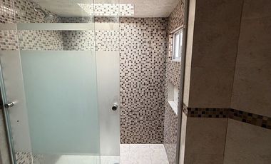 Residencia de Lujo en Condominio con Doble Filtro de Seguridad