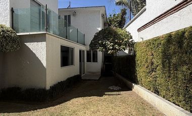 Residencia de Lujo en Condominio con Doble Filtro de Seguridad