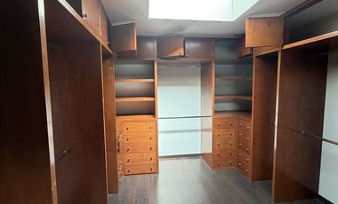 Residencia de Lujo en Condominio con Doble Filtro de Seguridad