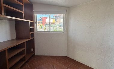 Residencia de Lujo en Condominio con Doble Filtro de Seguridad