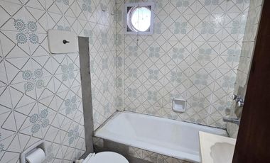 2 ambientes a 200 mts H.Yrigoyen