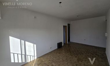 2 ambientes a 200 mts H.Yrigoyen