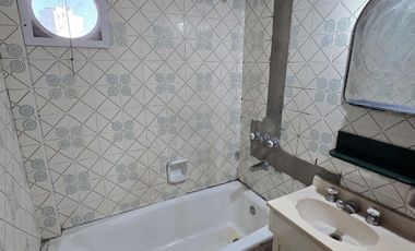 2 ambientes a 200 mts H.Yrigoyen