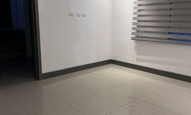 CASA EN RENTA FONTANA RESIDENCIAL