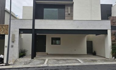 CASA EN RENTA FONTANA RESIDENCIAL