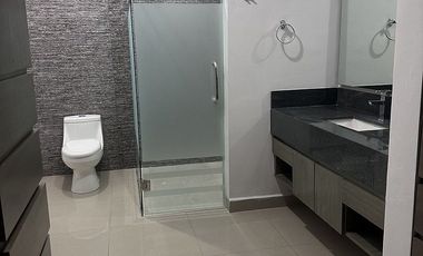 CASA EN RENTA FONTANA RESIDENCIAL