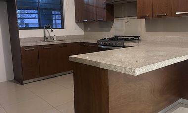 CASA EN RENTA FONTANA RESIDENCIAL