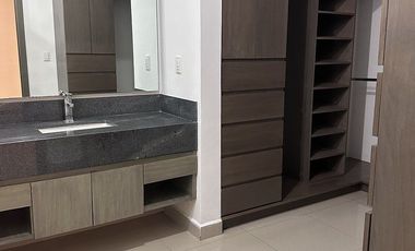 CASA EN RENTA FONTANA RESIDENCIAL