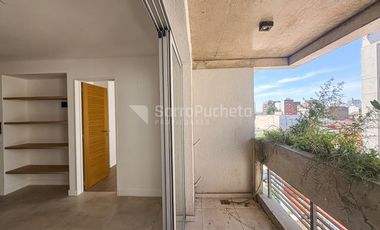 Alquiler departamento 2 ambientes con cochera en Morón Sur.