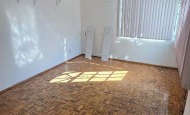 CASA EN VENTA EN PASEOS DE TAXQUEÑA