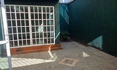 CASA EN VENTA EN PASEOS DE TAXQUEÑA