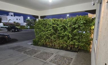 Renta de casa remodelada en Sonterra, Querétaro