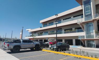LOCALES COMERCIALES EN PLAZA EN CAMPANARIO NORTE