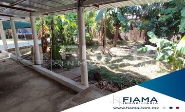 CASA CON SOLAR EN ZONA URBANIZADA, TUXPAN, NAYARIT.