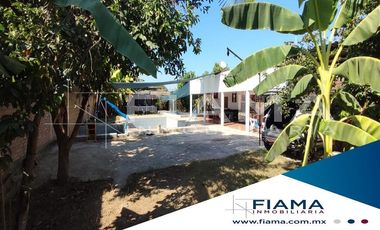 CASA CON SOLAR EN ZONA URBANIZADA, TUXPAN, NAYARIT.
