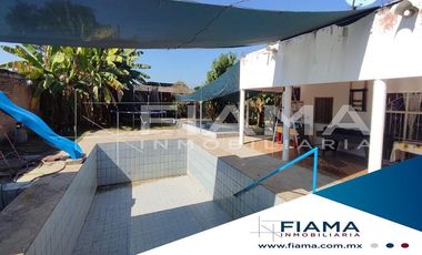 CASA CON SOLAR EN ZONA URBANIZADA, TUXPAN, NAYARIT.