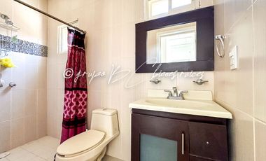 Casa en Renta en Tequila, Colinas del Rosario | 4 Recámaras y Patio