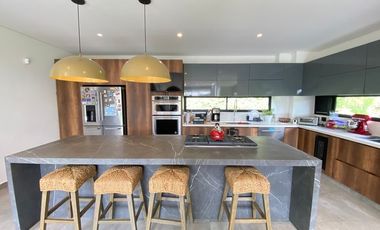 CASA EN ARRIENDO UBICADA EN EL POBLADO SECTOR ALTO DE PALMAS