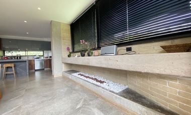 CASA EN ARRIENDO UBICADA EN EL POBLADO SECTOR ALTO DE PALMAS