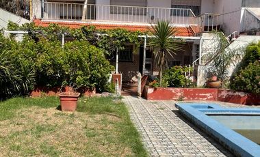 Casa en venta Longchamps apta credito!!!