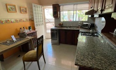 Casa en venta Longchamps apta credito!!!