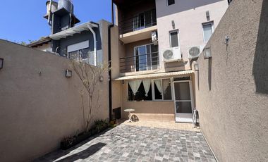 ALQUILER CASA  CASTELAR