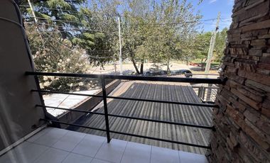 ALQUILER CASA  CASTELAR