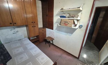 Venta casa 4 ambientes con cochera en Wilde