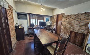 Venta casa 4 ambientes con cochera en Wilde