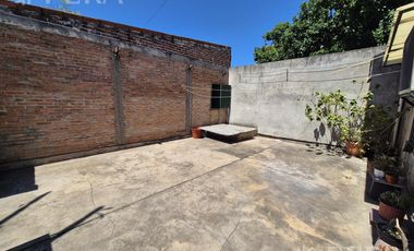 Venta casa 4 ambientes con cochera en Wilde