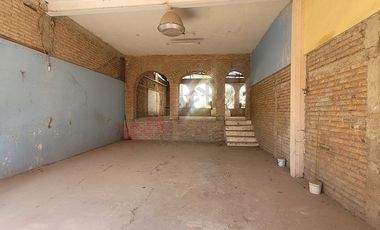 Terreno en venta en Lomas del Cuatro | 237 m² con construcción en obra gris