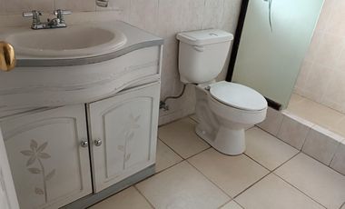 Mitad del Mundo, Casa en Conjunto San Eduardo, Vía a Calacalí