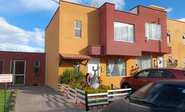 Mitad del Mundo, Casa en Conjunto San Eduardo, Vía a Calacalí