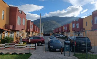 Mitad del Mundo, Casa en Conjunto San Eduardo, Vía a Calacalí