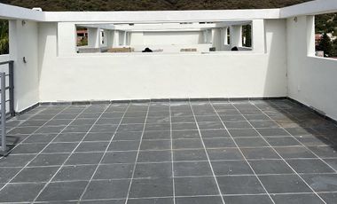DEPARTAMENTO EN VENTA 4o NIVEL EN JOCOTEPEC CON ROOF TOP PRIVADO