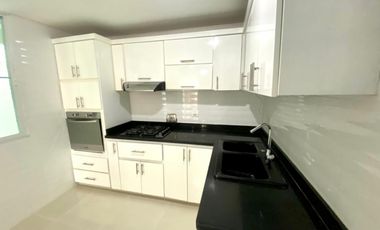 SE ARRIENDA CASA DE 3 HABITACIONES EN EL PRADO, SANTA MARTA