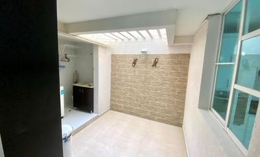 SE ARRIENDA CASA DE 3 HABITACIONES EN EL PRADO, SANTA MARTA