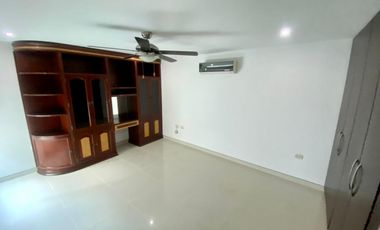 SE ARRIENDA CASA DE 3 HABITACIONES EN EL PRADO, SANTA MARTA