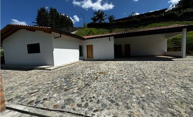 Casa en Alquiler en Envigado Las Antilllas