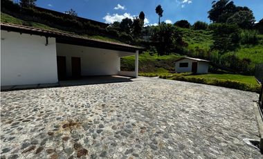 Casa en Alquiler en Envigado Las Antilllas
