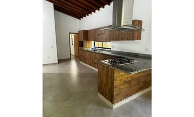 Casa en Alquiler en Envigado Las Antilllas