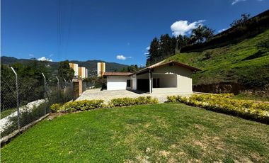 Casa en Alquiler en Envigado Las Antilllas