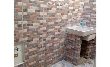 Se arrienda casa 2 pisos Barrio los robles