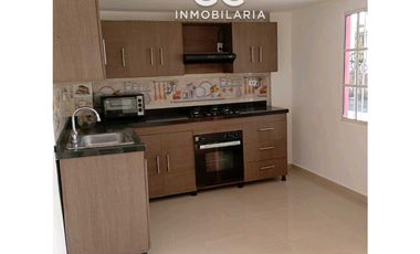 Se arrienda casa 2 pisos Barrio los robles